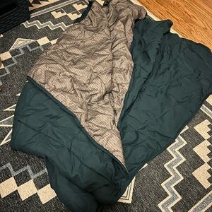Kelty Green and grey throw blanket
